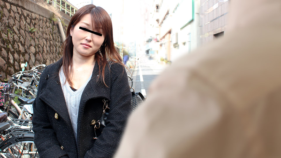 Pacopacomama 081721_519 PIcking Up Another Man's Wife on the Street